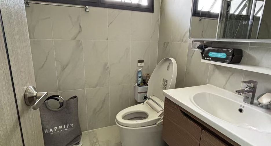 For sale 4 bedrooms villa in Bang Lamung, Chonburi