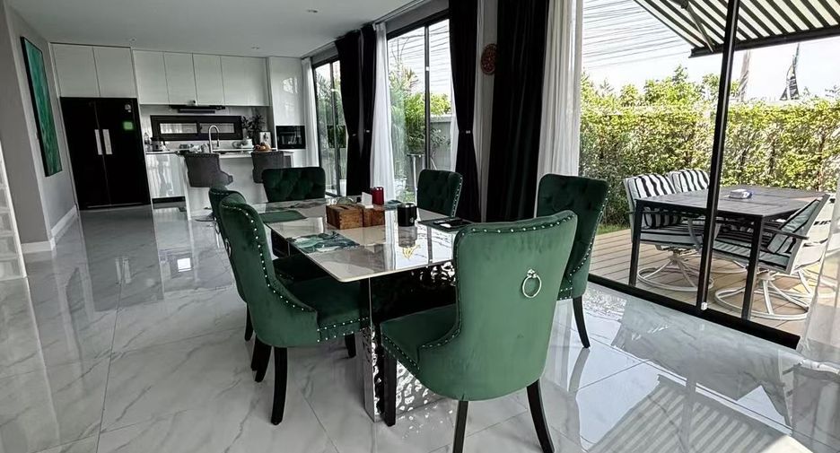 For sale 4 bedrooms villa in Bang Lamung, Chonburi