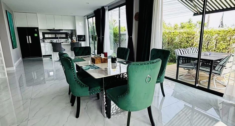 For sale 4 bedrooms villa in Bang Lamung, Chonburi