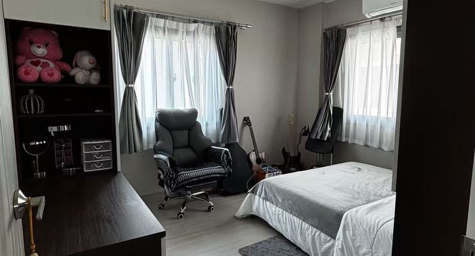 For sale 4 bedrooms villa in Bang Lamung, Chonburi