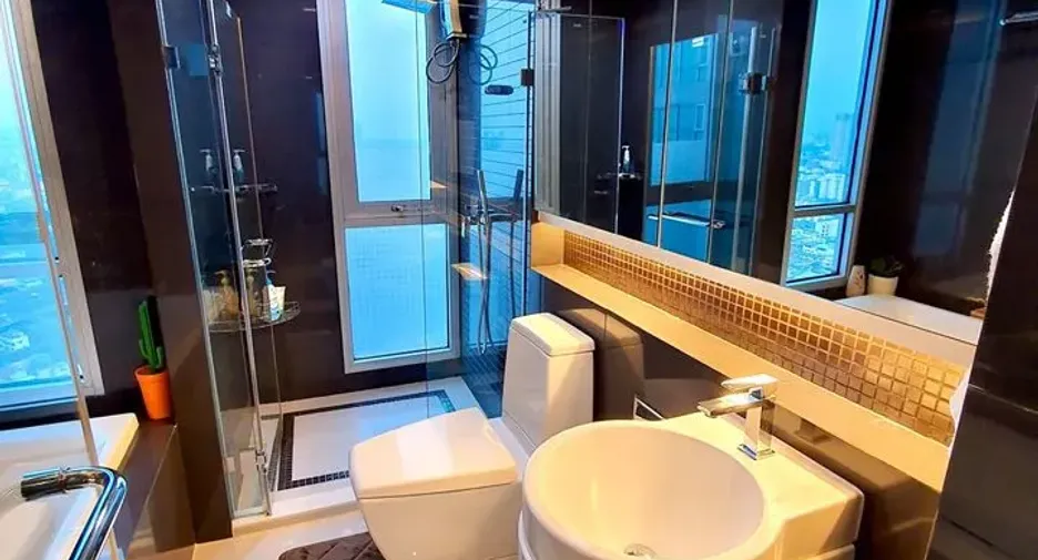 À louer 1 chambre condo à Sathon, Bangkok