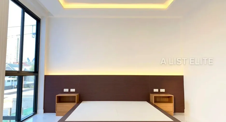 For rent 5 bedrooms house in Bang Lamung, Chonburi