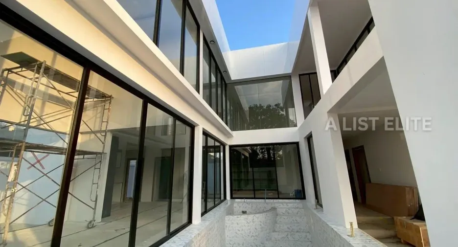 For rent 5 bedrooms house in Bang Lamung, Chonburi