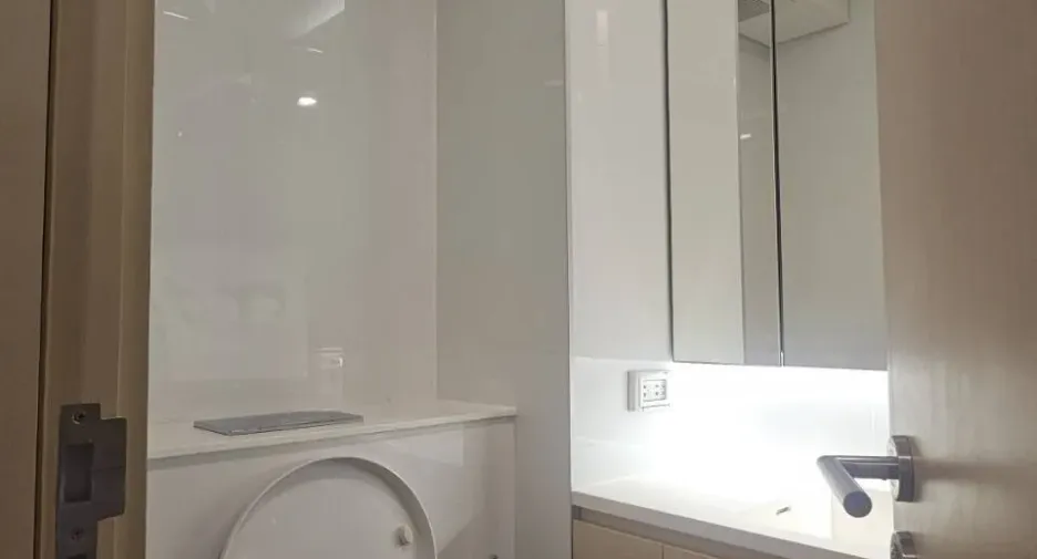 For rent 1 bed condo in Huai Khwang, Bangkok