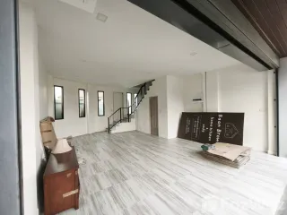 For rent 2 bedrooms townhouse in Mueang Chiang Mai, Chiang Mai