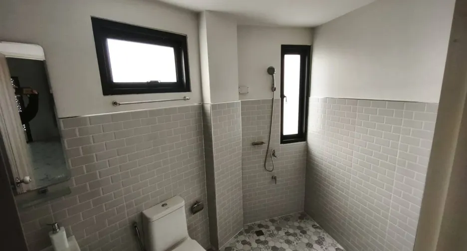 For rent 2 bedrooms townhouse in Mueang Chiang Mai, Chiang Mai