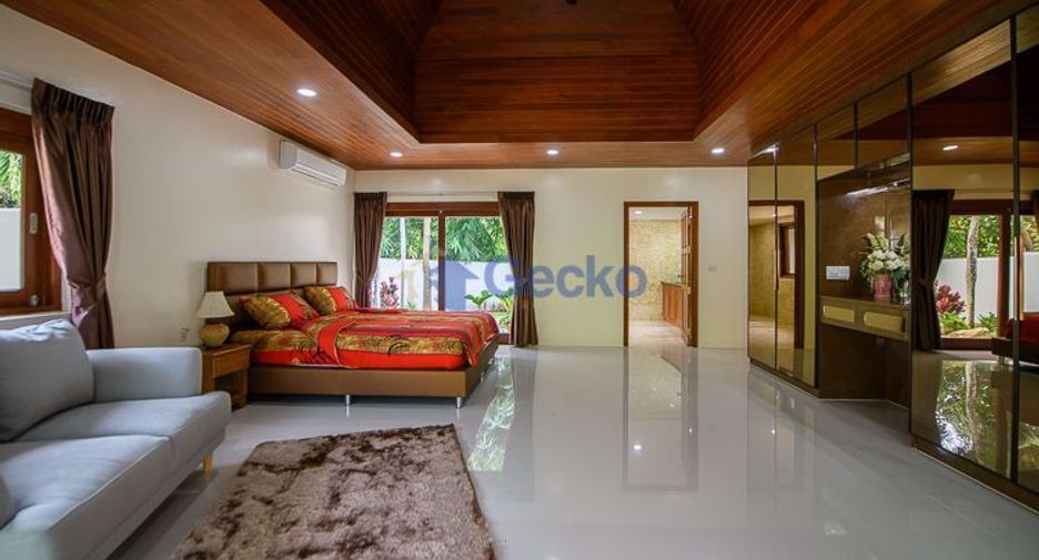 For sale 9 bedrooms house in Sattahip, Chonburi