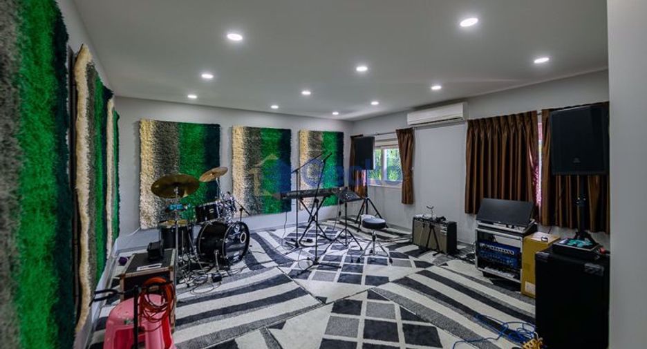 For sale 9 bedrooms house in Sattahip, Chonburi