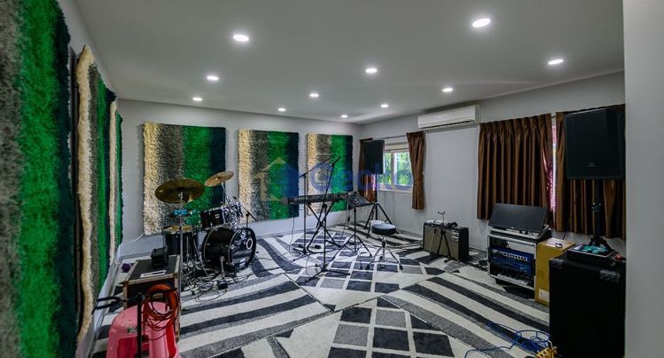 出售 9 卧室 独立屋 在 Sattahip, Chon Buri