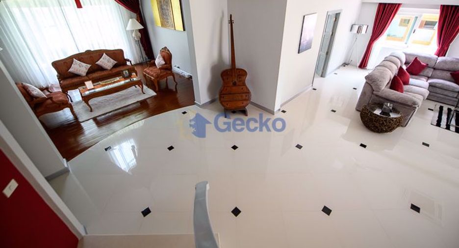 For sale 9 bedrooms house in Sattahip, Chonburi