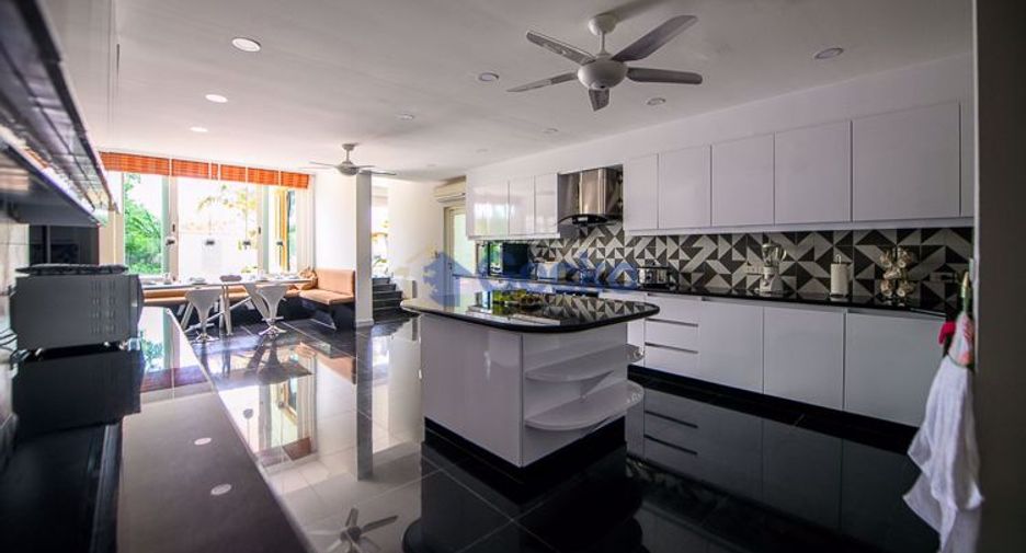 For sale 9 bedrooms house in Sattahip, Chonburi