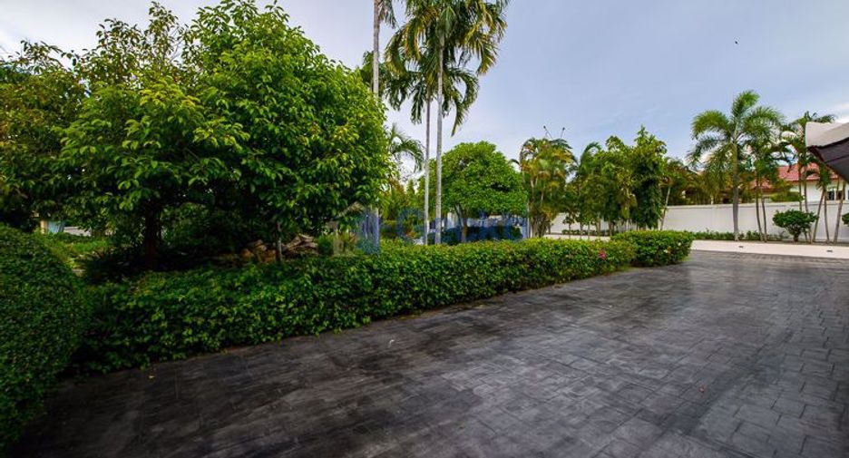 For sale 9 bedrooms house in Sattahip, Chonburi