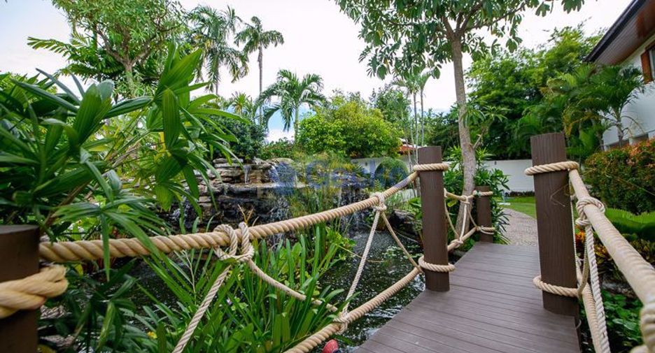 For sale 9 bedrooms house in Sattahip, Chonburi