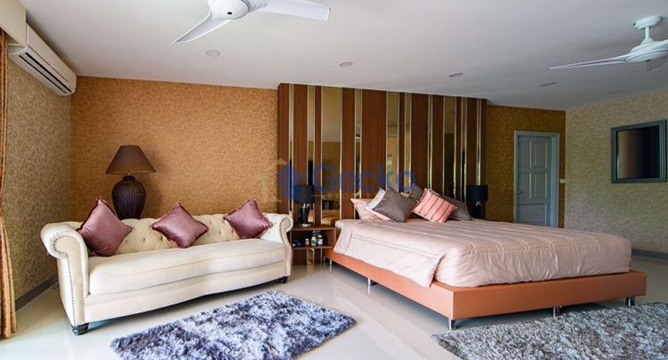 For sale 9 bedrooms house in Sattahip, Chonburi