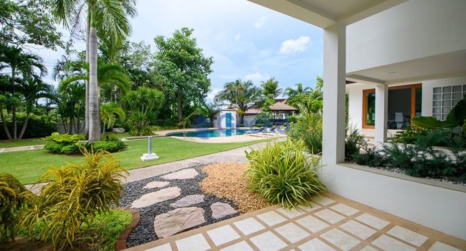 出售 9 卧室 独立屋 在 Sattahip, Chon Buri