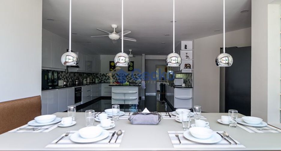 出售 9 卧室 独立屋 在 Sattahip, Chon Buri