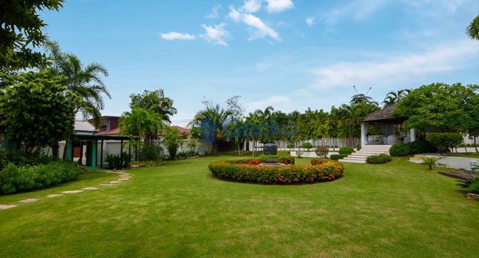 For sale 9 bedrooms house in Sattahip, Chonburi