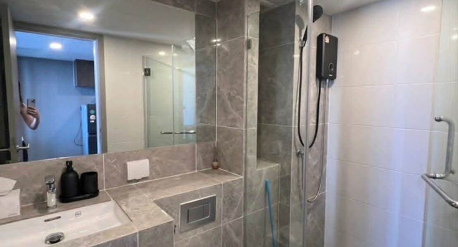 For rent 1 bed condo in Bang Kapi, Bangkok