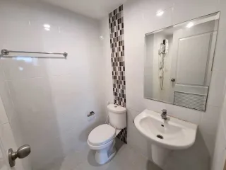 For sale 1 bed condo in Khan Na Yao, Bangkok