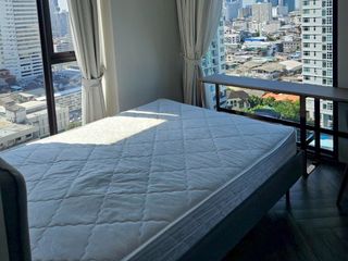 For rent 2 bedrooms condo in Bang Rak, Bangkok