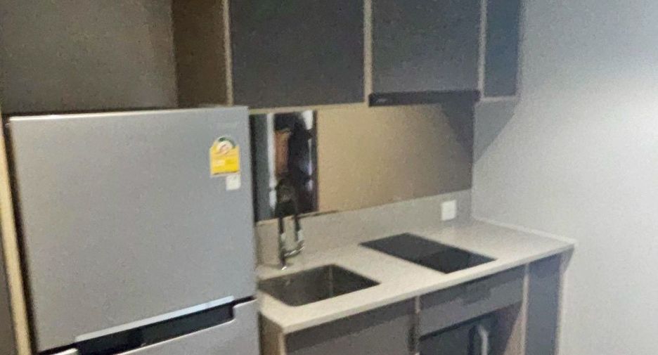 For rent 2 bedrooms condo in Bang Rak, Bangkok