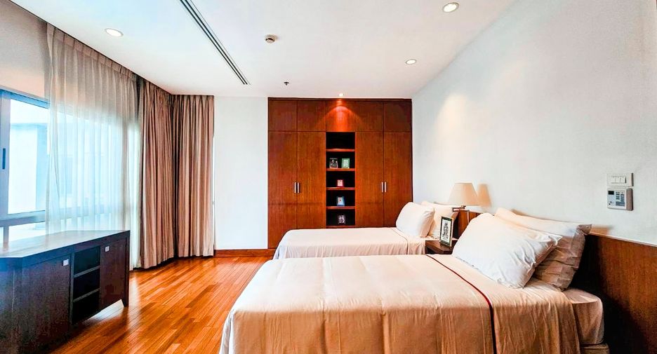 Wohnung zur Miete mit 3 Zimmer in Pathum Wan, Bangkok