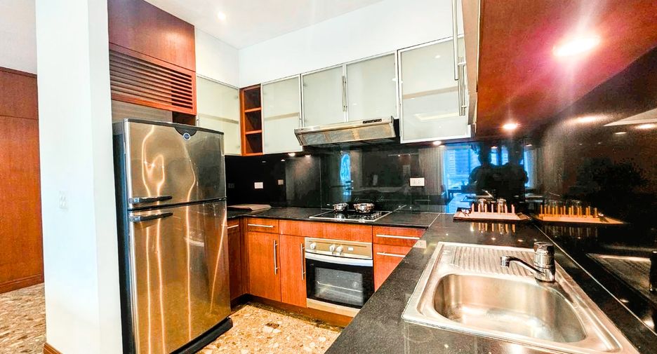 Wohnung zur Miete mit 3 Zimmer in Pathum Wan, Bangkok