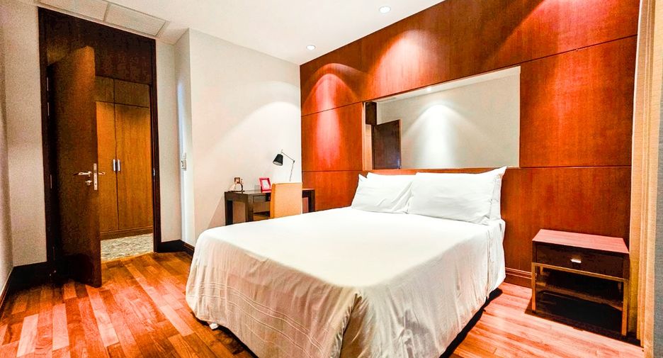 Wohnung zur Miete mit 3 Zimmer in Pathum Wan, Bangkok