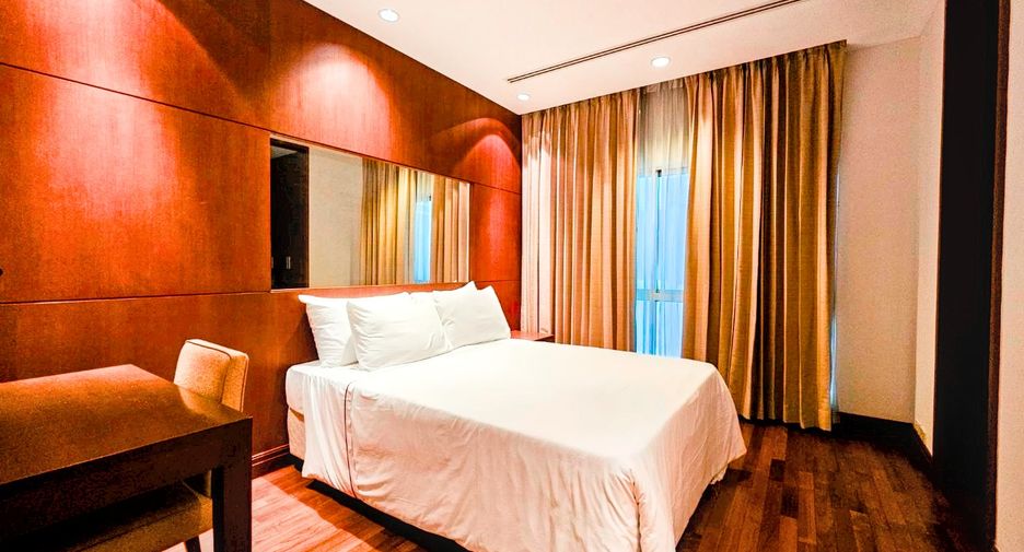 Wohnung zur Miete mit 3 Zimmer in Pathum Wan, Bangkok