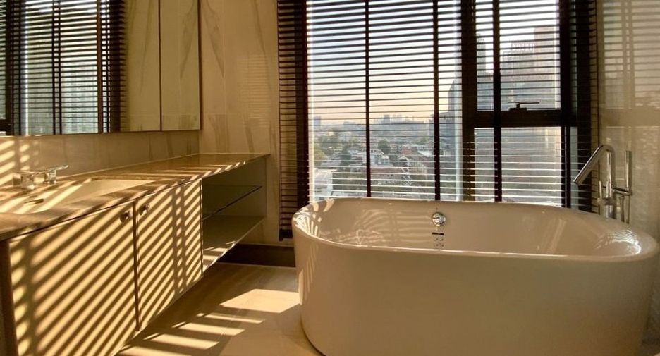 For rent 2 ベッドルーム condo in Khlong Toei, Bangkok