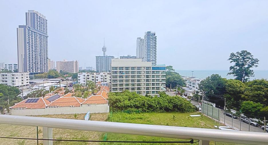 For sale studio condo in Bang Lamung, Chonburi