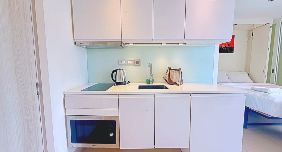 For sale studio condo in Bang Lamung, Chonburi