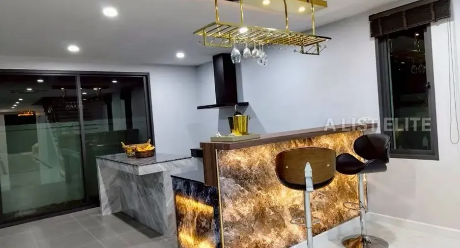 For rent 4 bedrooms house in Sattahip, Chonburi
