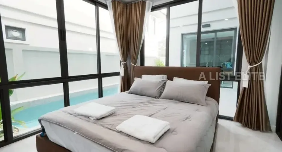 For rent 4 bedrooms house in Sattahip, Chonburi