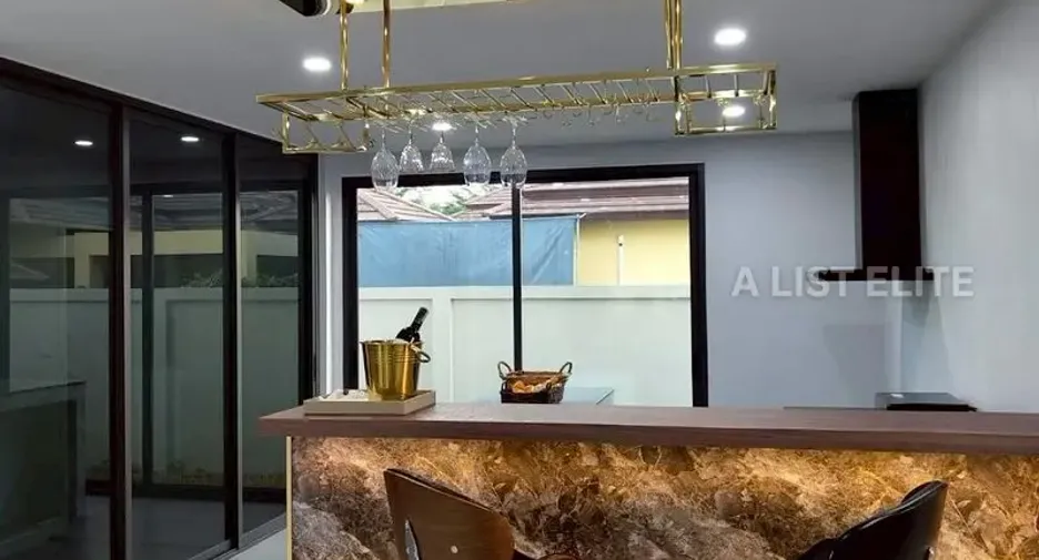 For rent 4 bedrooms house in Sattahip, Chonburi