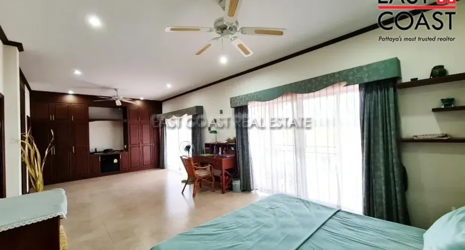 For rent and for sale 4 bedrooms house in Bang Lamung, Chonburi