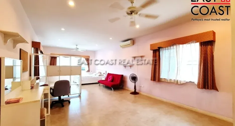 For rent and for sale 4 bedrooms house in Bang Lamung, Chonburi