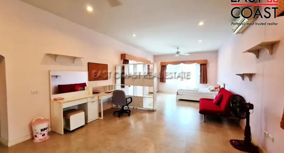 For rent and for sale 4 bedrooms house in Bang Lamung, Chonburi