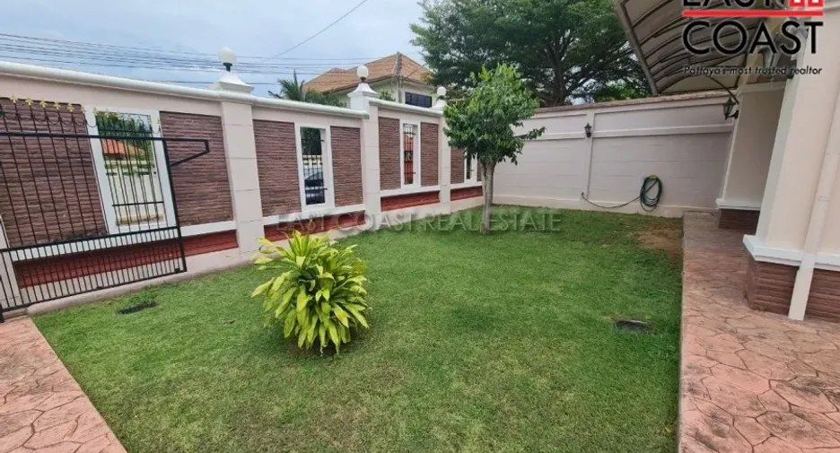 For rent and for sale 4 bedrooms house in Bang Lamung, Chonburi