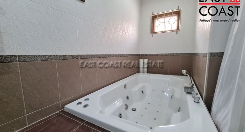 For sale and for rent 4 bedrooms house in Bang Lamung, Chonburi