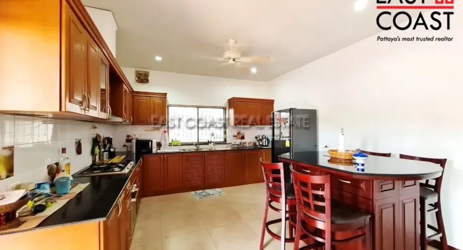 For rent and for sale 4 bedrooms house in Bang Lamung, Chonburi