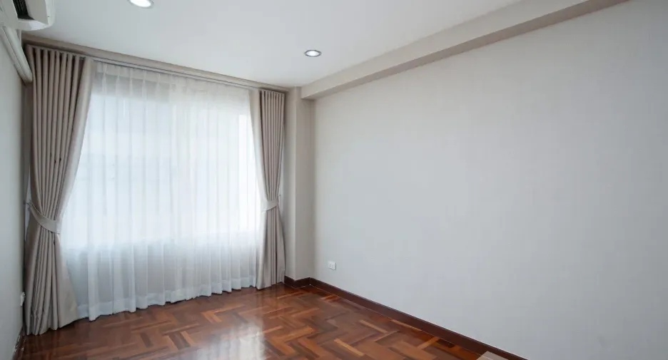 For rent 2 bedrooms condo in Chatuchak, Bangkok