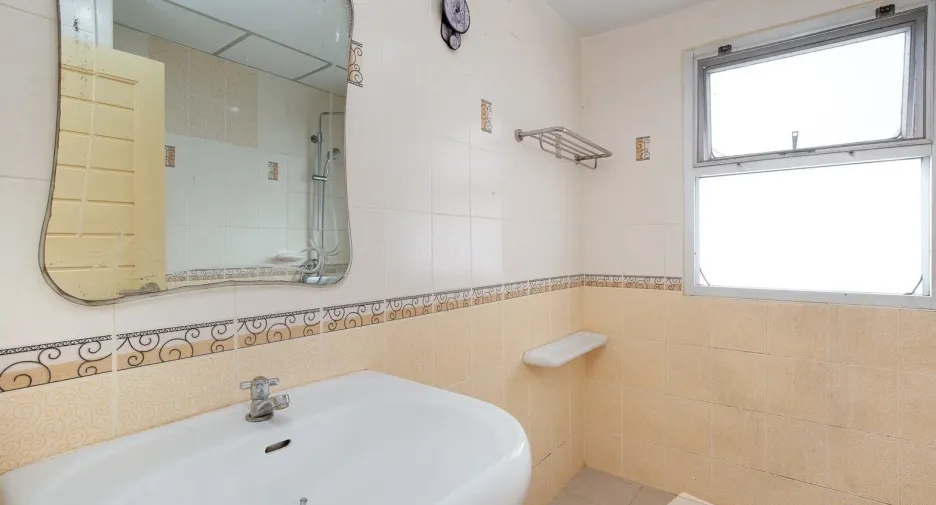 For rent 2 bedrooms condo in Chatuchak, Bangkok