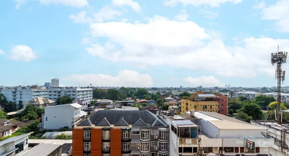 For rent 2 bedrooms condo in Chatuchak, Bangkok