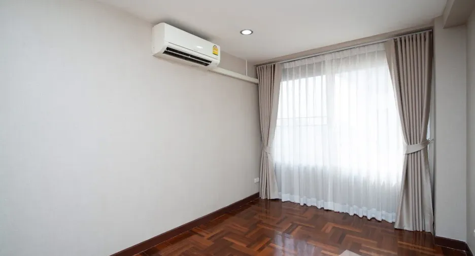 For rent 2 bedrooms condo in Chatuchak, Bangkok