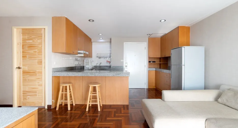 For rent 2 bedrooms condo in Chatuchak, Bangkok