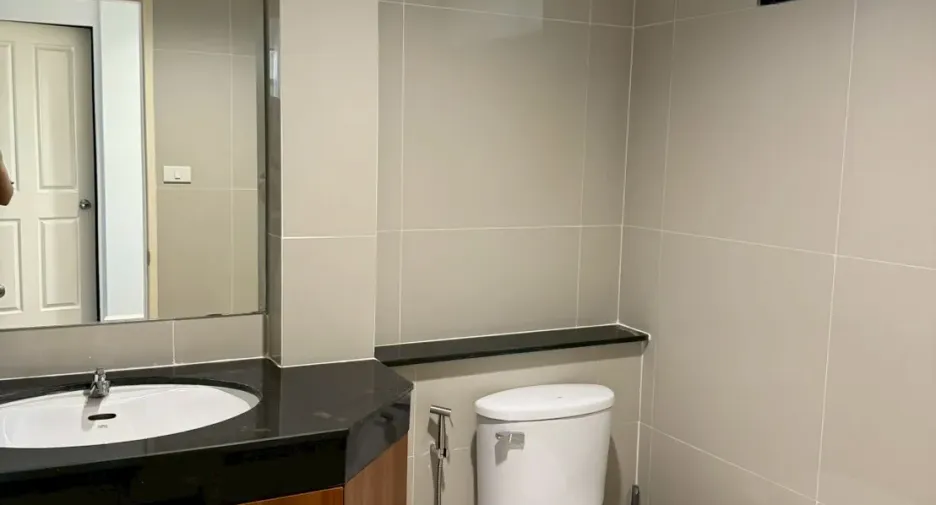 For rent 3 bedrooms house in Khlong Toei, Bangkok