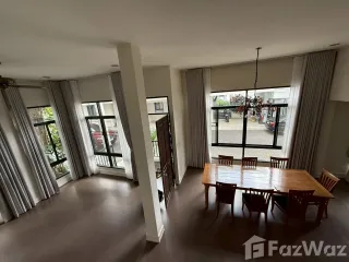 For rent 3 bedrooms house in Khlong Toei, Bangkok
