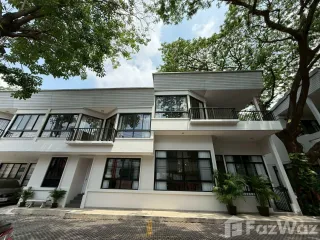 For rent 3 bedrooms house in Khlong Toei, Bangkok