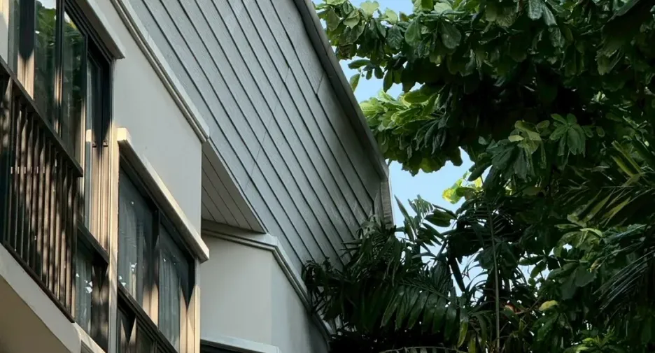 For rent 3 bedrooms house in Khlong Toei, Bangkok